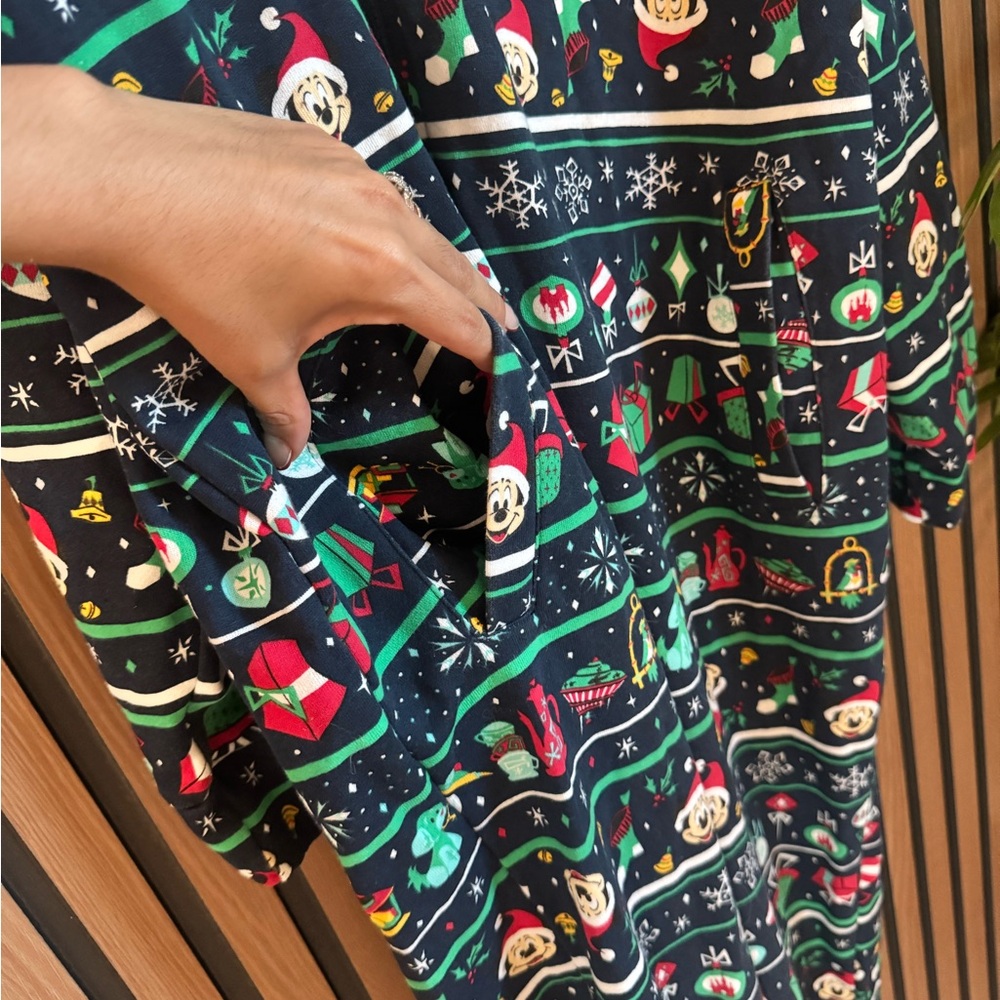Disney XMAS Holiday Pajama Suit - Picture 7 of 12